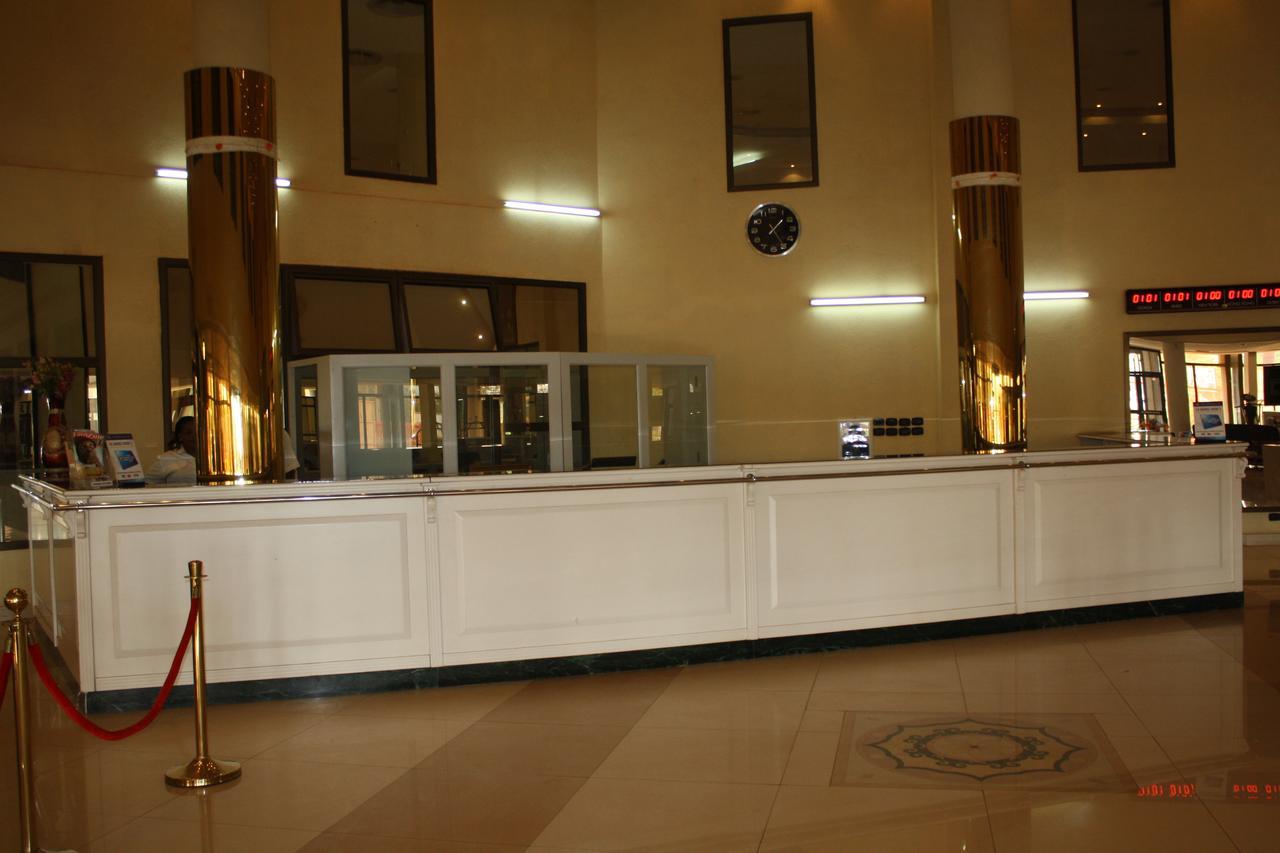 Palace Hotel Уагадугу Экстерьер фото