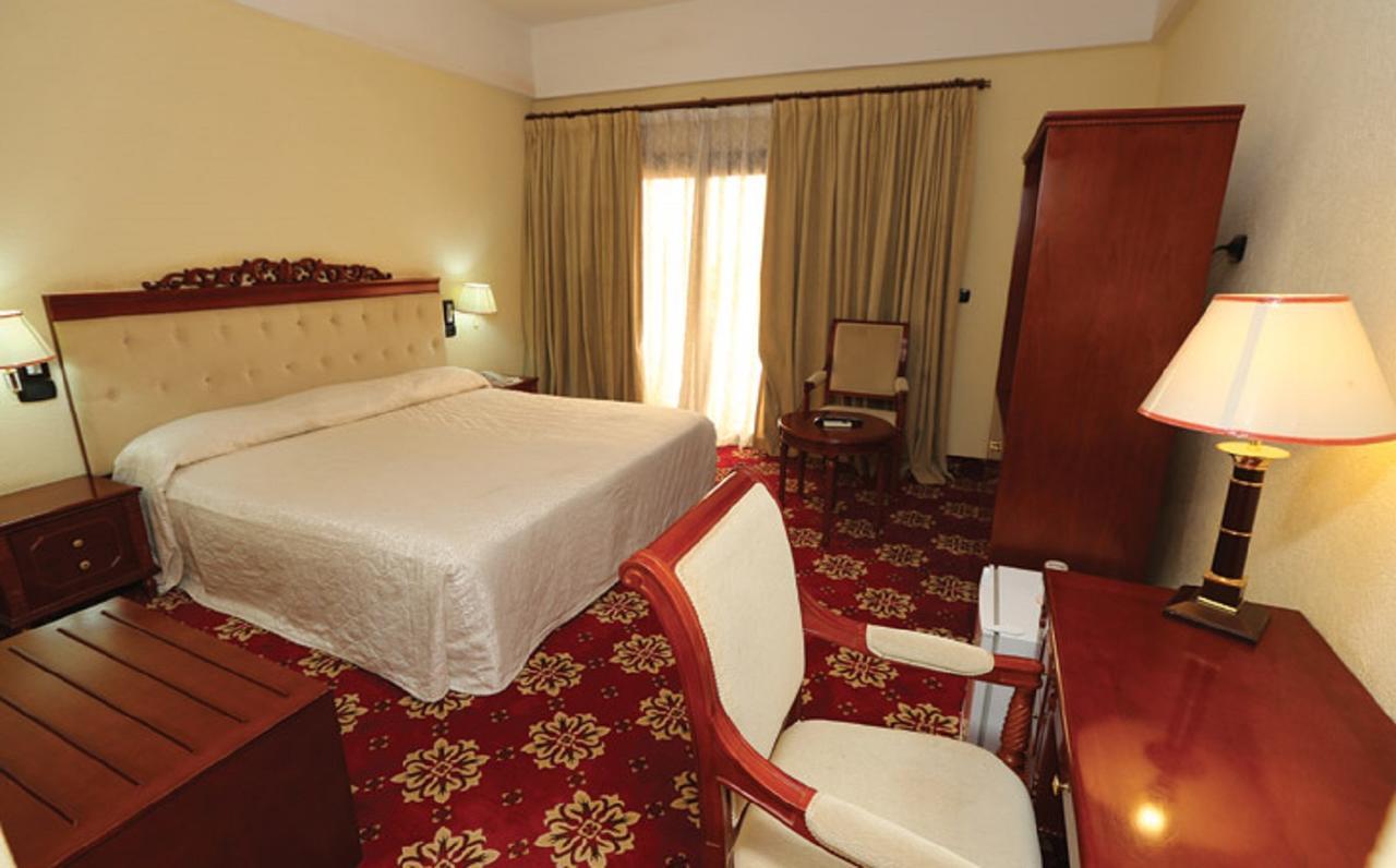 Palace Hotel Уагадугу Экстерьер фото